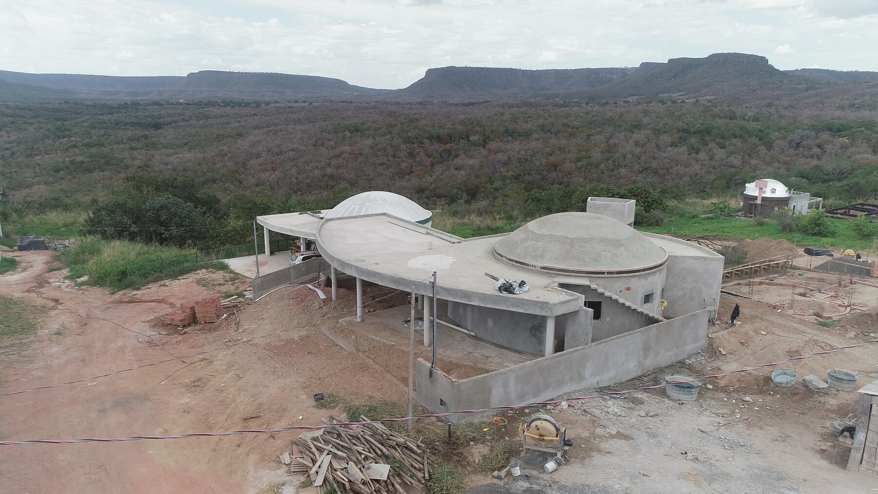 Vista aérea — implantação no terreno
